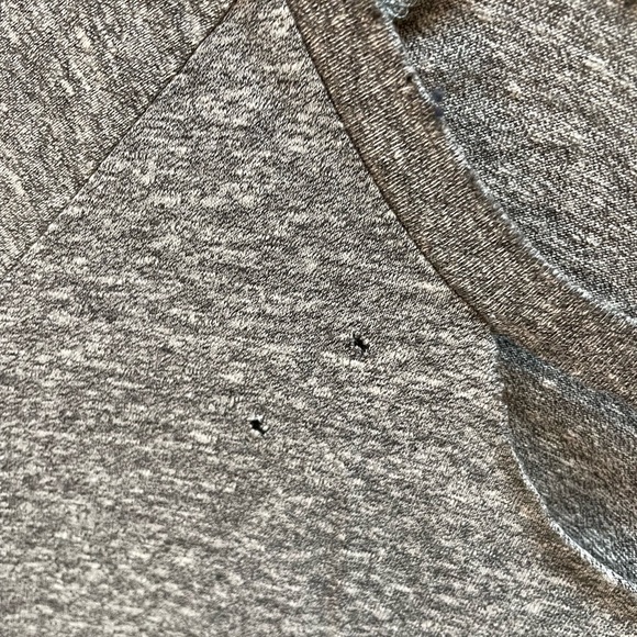 Philanthropy Distressed Keyhole Knit Tee in Gray. Size Medium - Picture 4 of 6